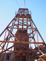 Massive headframe